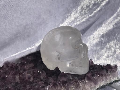 Crâne de cristal de roche forme extraterrestre - Crystal Skulls Shop