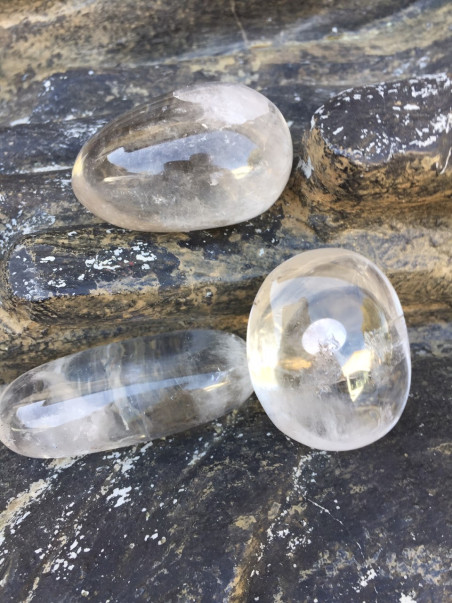 GALET CRISTAL DE ROCHE